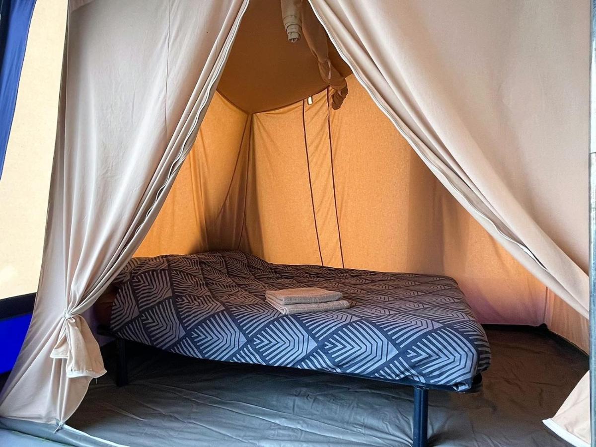 3- persoons bungalowtent op rustig privé plekje bij camping De Iepenhoeve Anna Paulowna Esterno foto